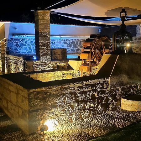 Villa Περιβόλι Του Οδυσσέα à Volissos Extérieur photo